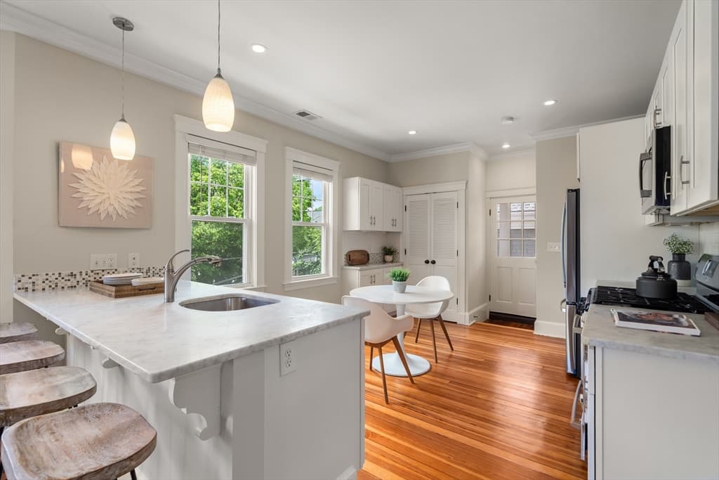 293 Huron Avenue # 2, Cambridge MA 02138 photo 8