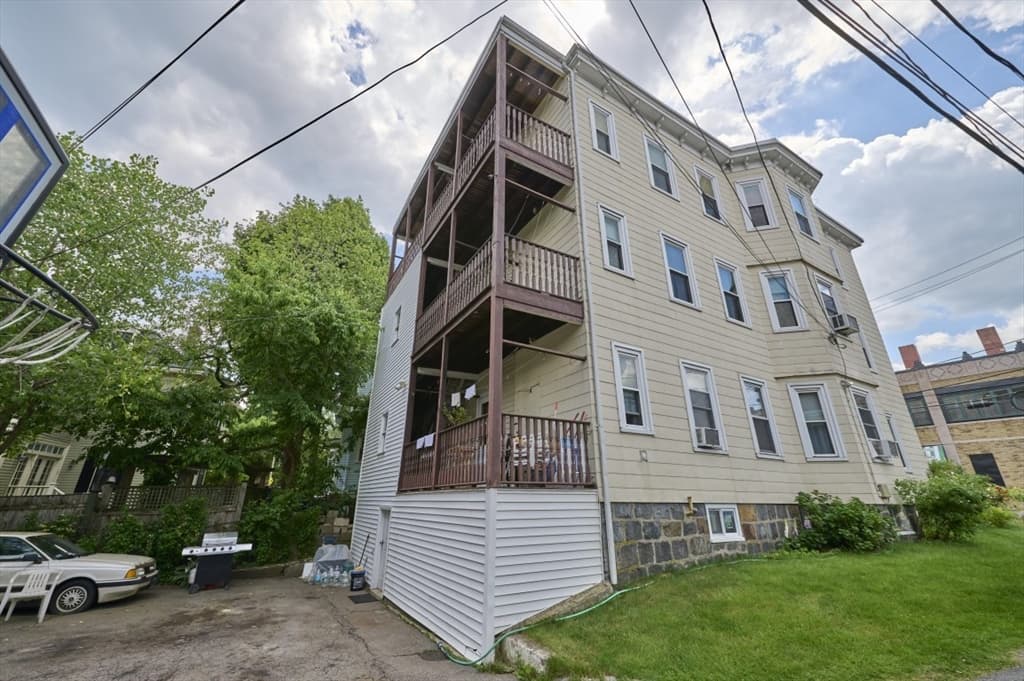 3 Family - 3 Units Up/Down at 74-76 Poplar, Boston MA 02131, Boston, photo 21 of 23