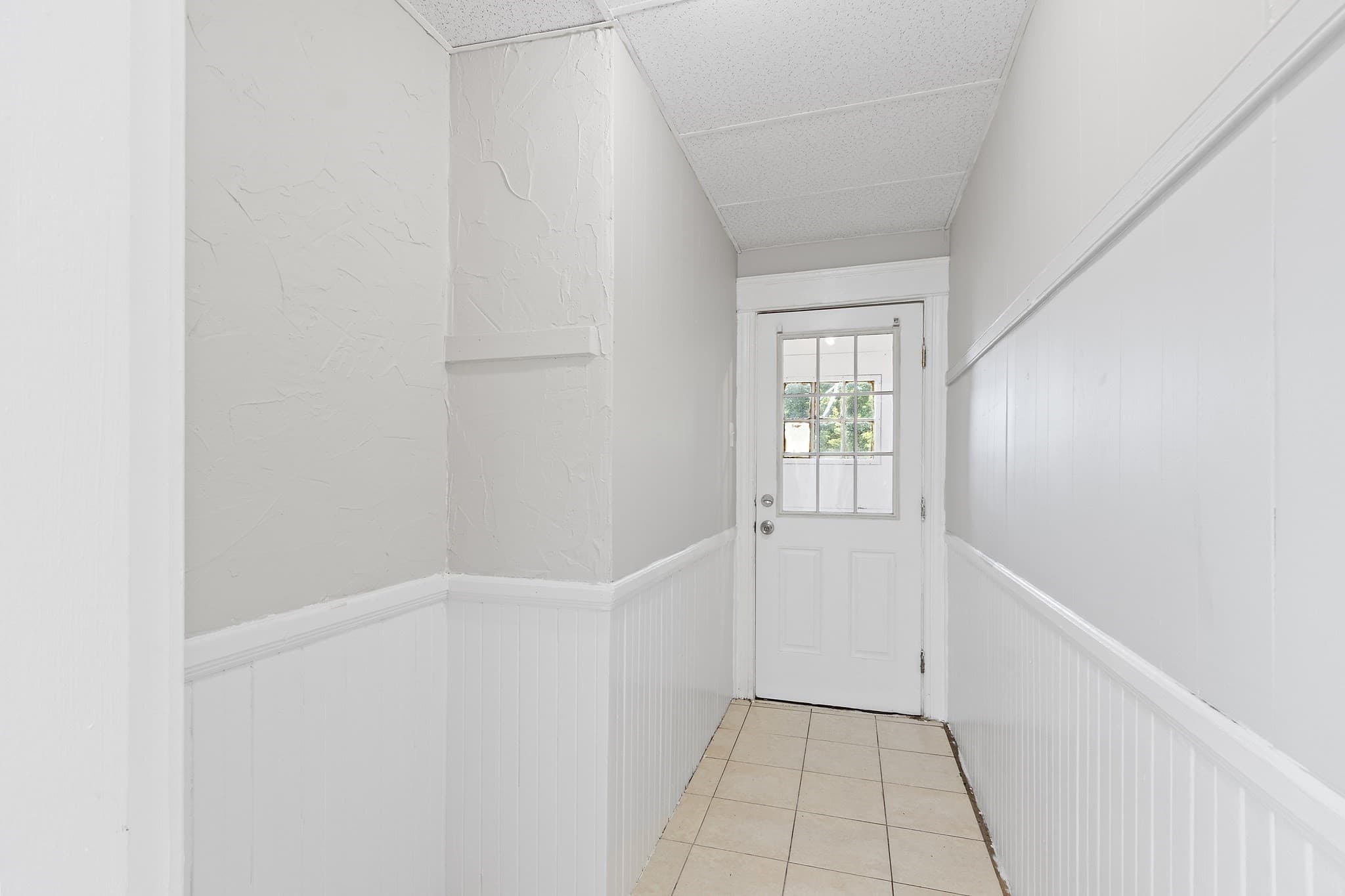 3 Family - 3 Units Up/Down at 19-21 Henchman Street, Worcester MA 01605, photo 23 of 41