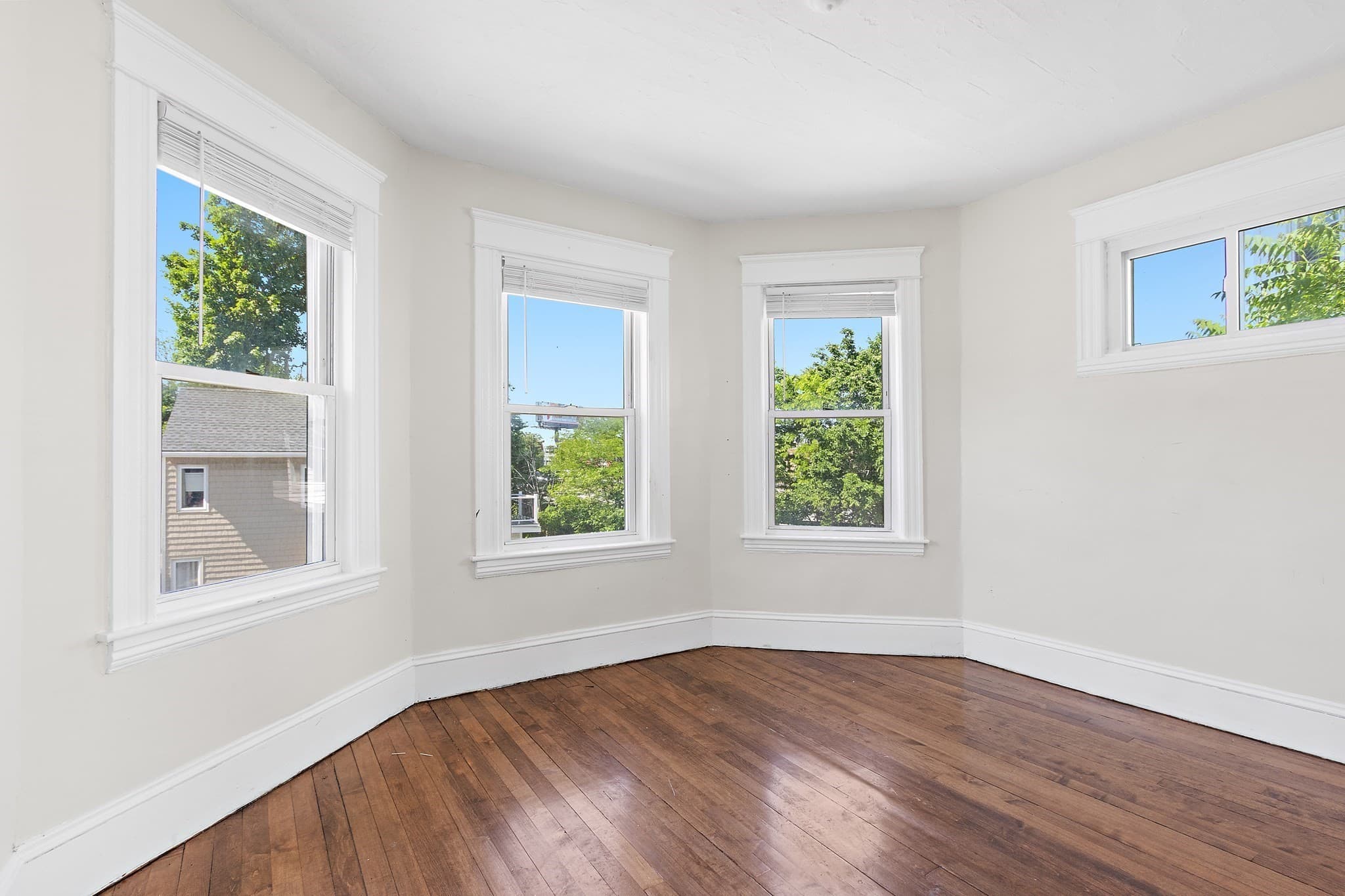 3 Family - 3 Units Up/Down at 19-21 Henchman Street, Worcester MA 01605, photo 26 of 41