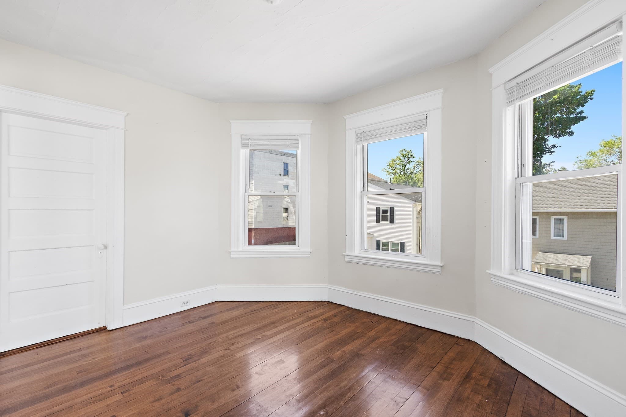 3 Family - 3 Units Up/Down at 19-21 Henchman Street, Worcester MA 01605, photo 28 of 41