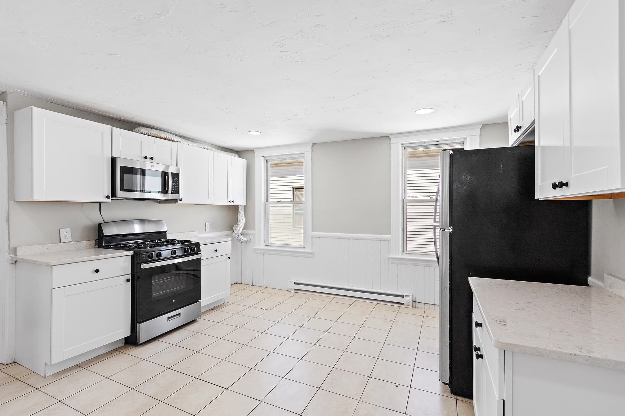 3 Family - 3 Units Up/Down at 19-21 Henchman Street, Worcester MA 01605, photo 30 of 41