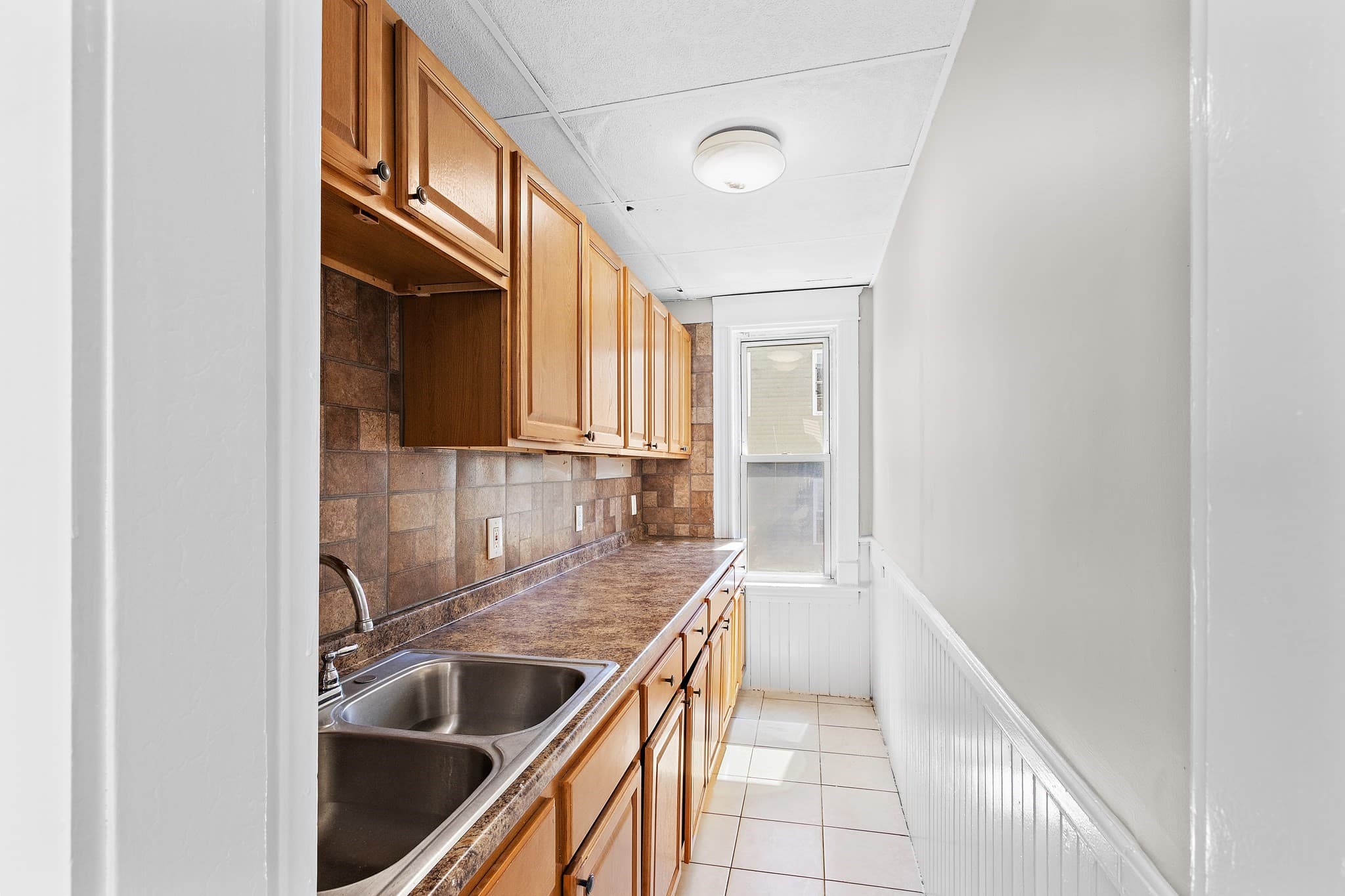 3 Family - 3 Units Up/Down at 19-21 Henchman Street, Worcester MA 01605, photo 33 of 41