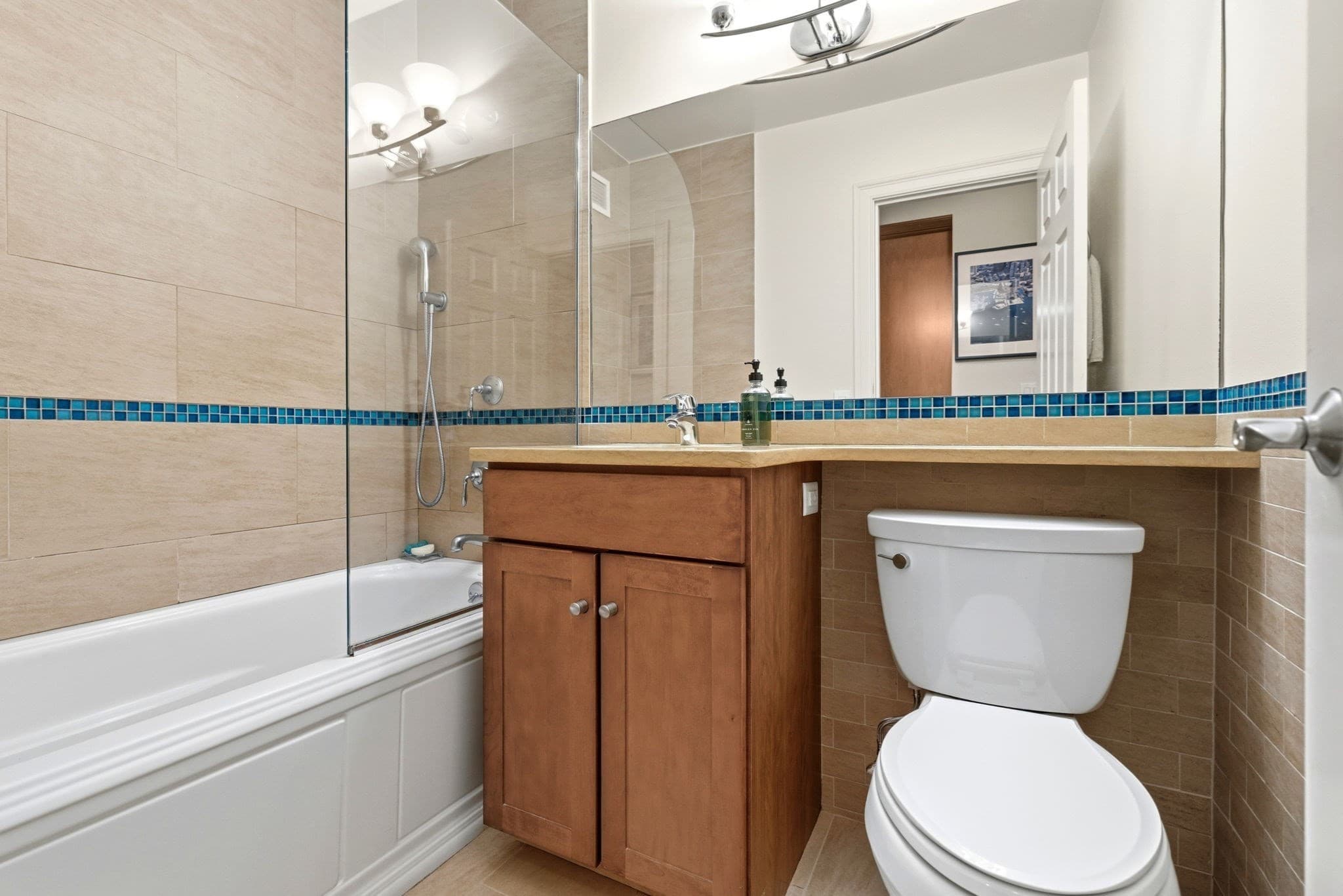 Condominium at 65 E India Row # 26G, Boston MA 02110, photo 12 of 20