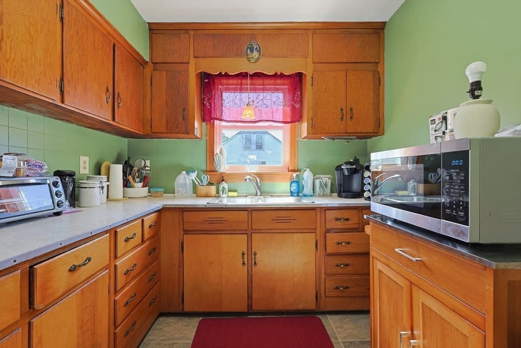 Single Family Residence at 16 Lakeview St, Blackstone MA 01504, photo 13 of 25