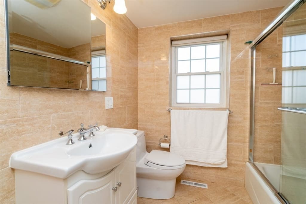 Condominium at 26 Lake Shore Ct # 1, Boston MA 02135, photo 21 of 28