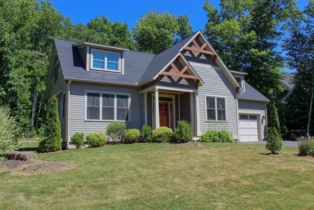 17 Stone Ridge Drive, Northampton MA 01060