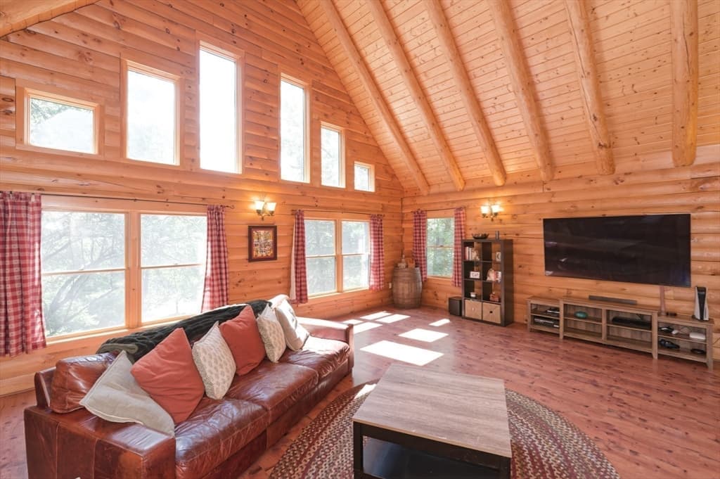 55 Breakneck Hill Rd, Southborough MA 01772 photo 4