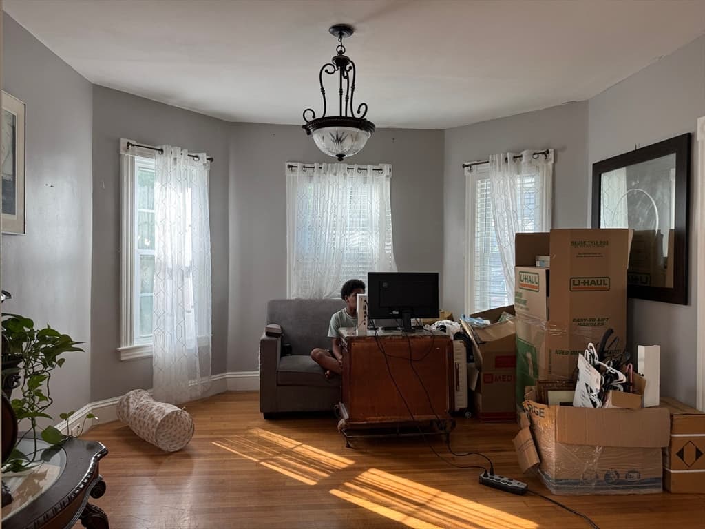 Single Family Residence at 35 Farmland, Lowell MA 01852, photo 7 of 22