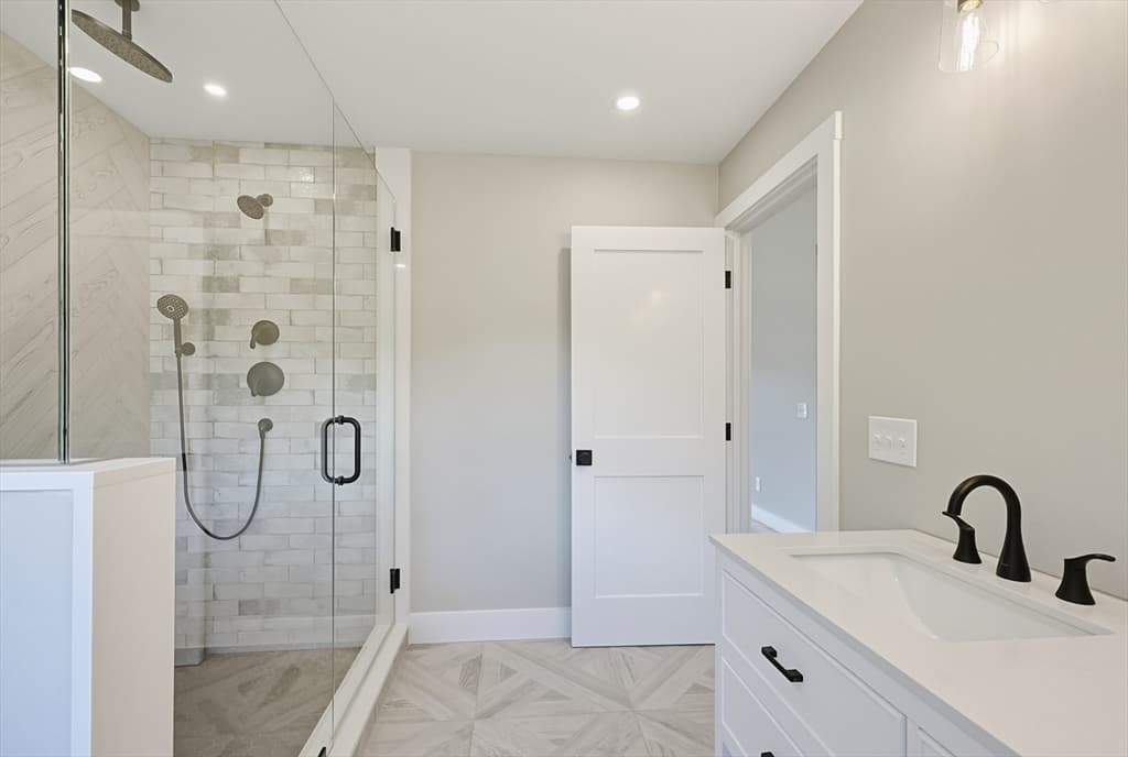 Single Family Residence at 35 Poquanticut Ave # 35, Easton MA 02356, Easton, photo 27 of 29
