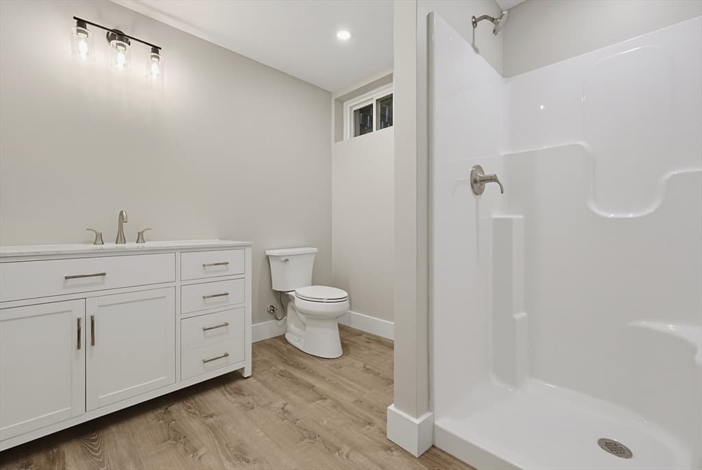Single Family Residence at 37 Poquanticut Ave # 37, Easton MA 02356, Easton, photo 22 of 29
