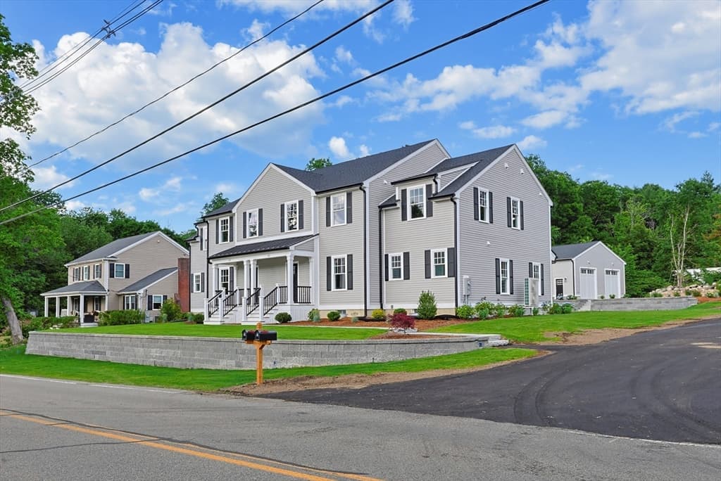 Single Family Residence at 37 Poquanticut Ave # 37, Easton MA 02356, Easton, photo 3 of 29