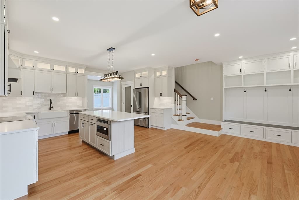 Single Family Residence at 37 Poquanticut Ave # 37, Easton MA 02356, Easton, photo 11 of 29