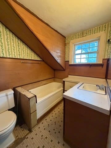 Single Family Residence at 25 Sumner St, North Attleboro MA 02760, photo 15 of 18