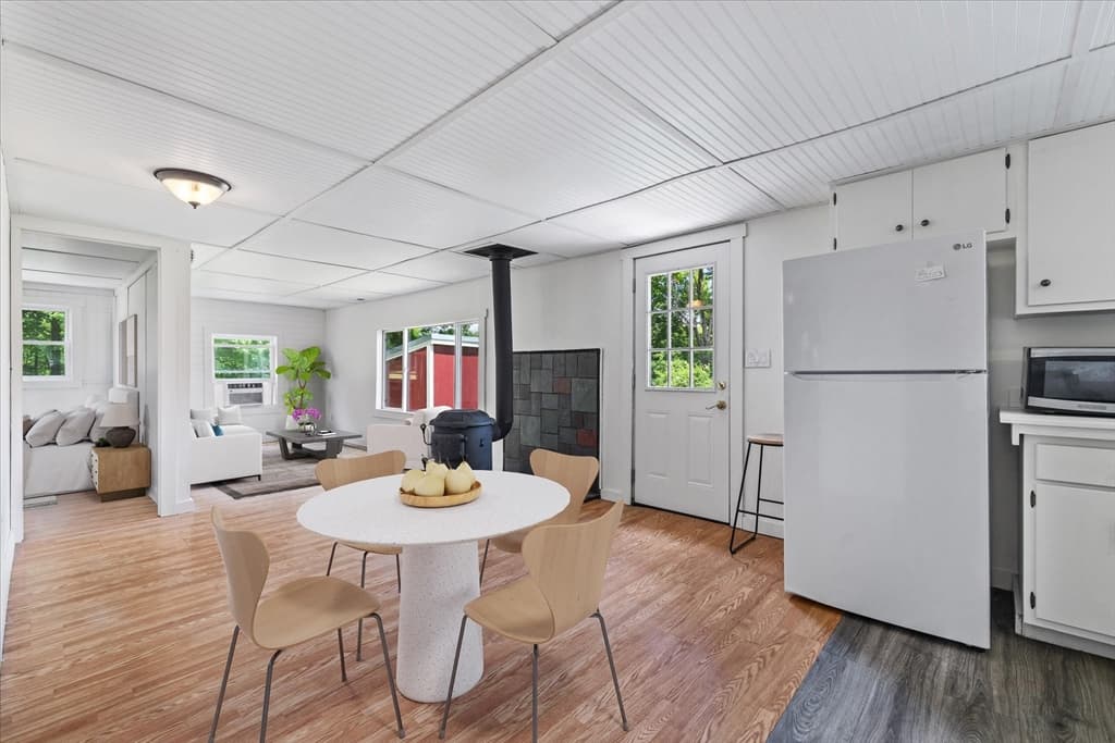 Single Family Residence at 185 Linden St, Berlin MA 01503, Berlin, photo 16 of 22