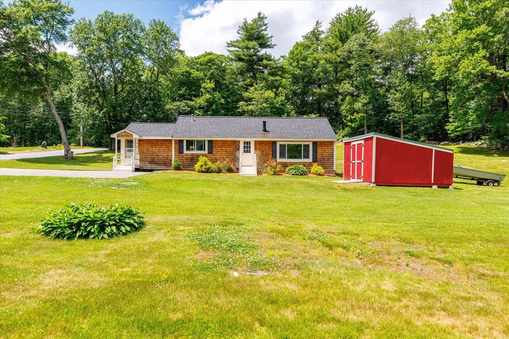 185 Linden St, Berlin MA 01503