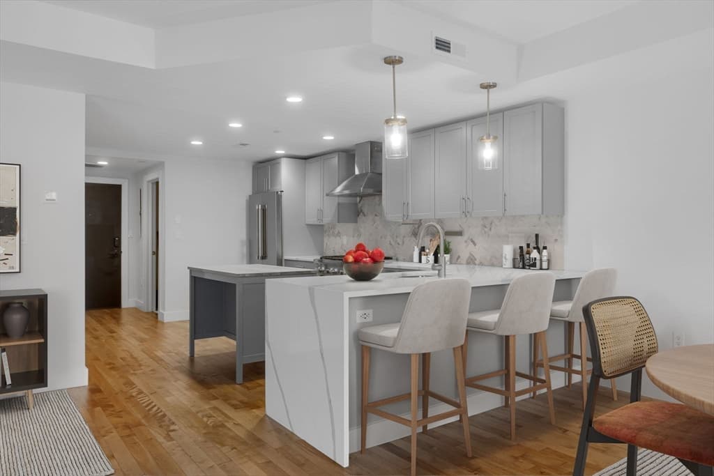 Condominium at 50 Hichborn St # 506, Boston MA 02135, photo 3 of 27