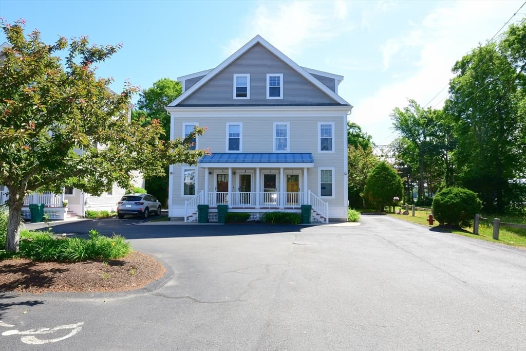3 Honora Ct # 3, Bourne MA 02532 photo 2
