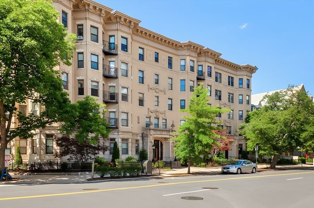 Condominium at 1111 Boylston St. # 48, Boston MA 02215, photo 15 of 16