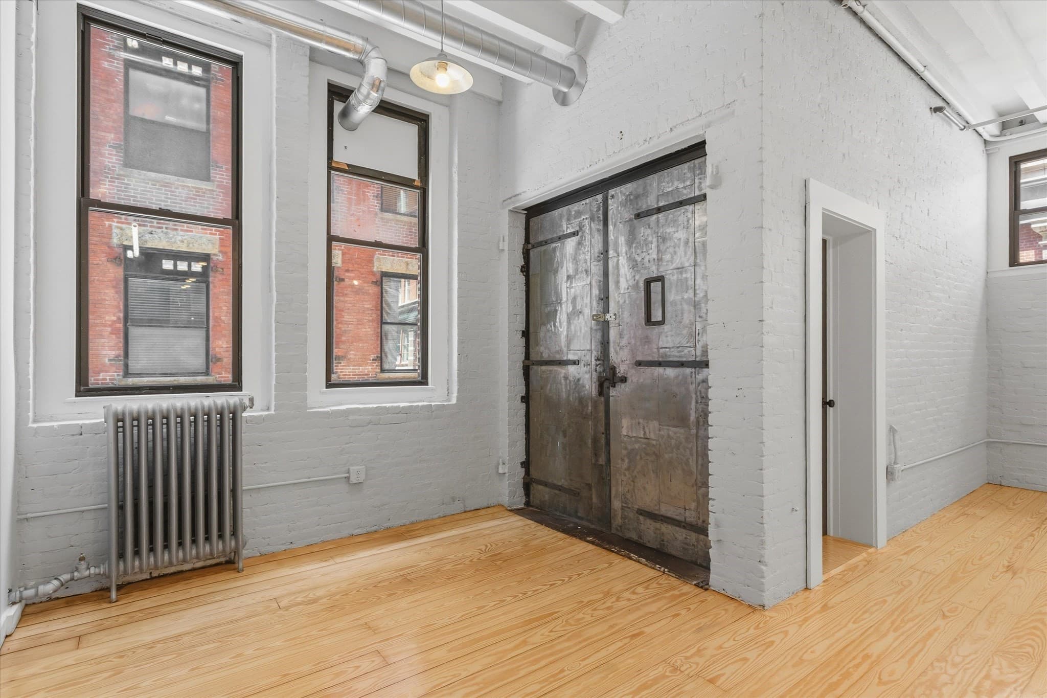 Condominium at 107 South St # 2F, Boston MA 02111, photo 22 of 38