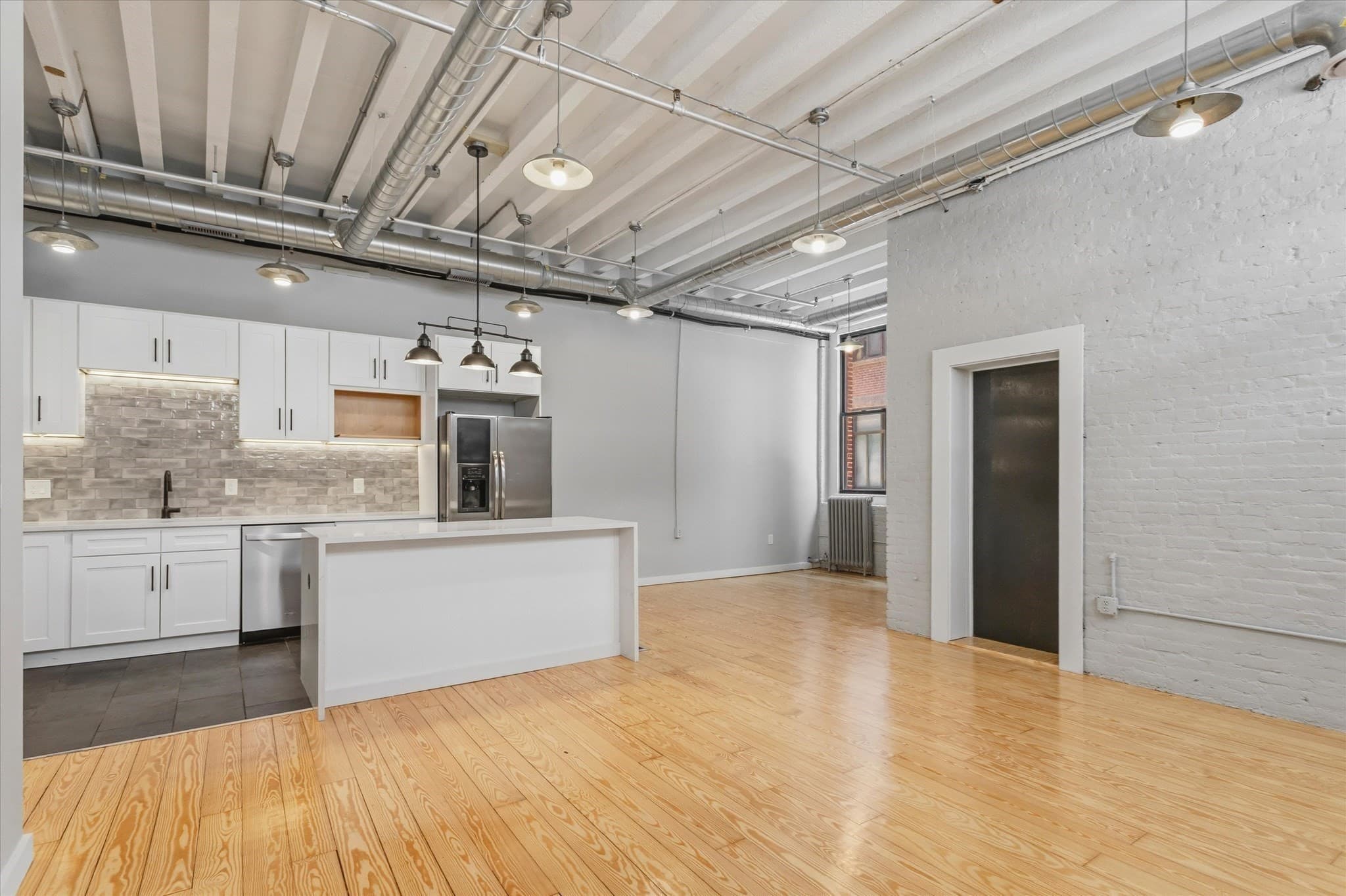 Condominium at 107 South St # 2F, Boston MA 02111, photo 10 of 38