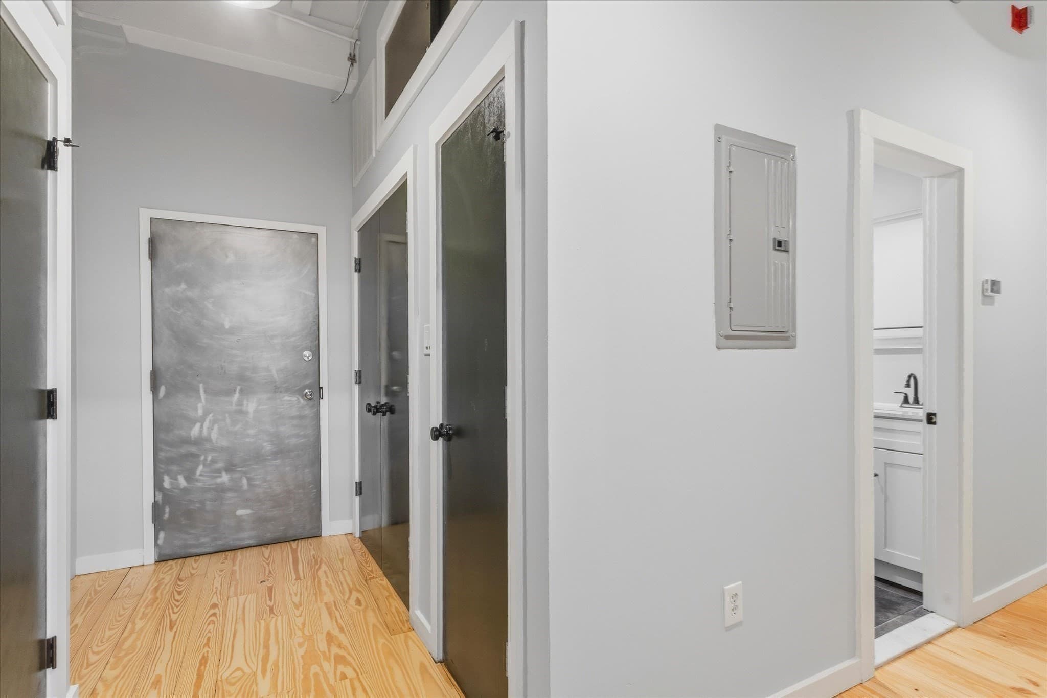 Condominium at 107 South St # 2F, Boston MA 02111, photo 15 of 38