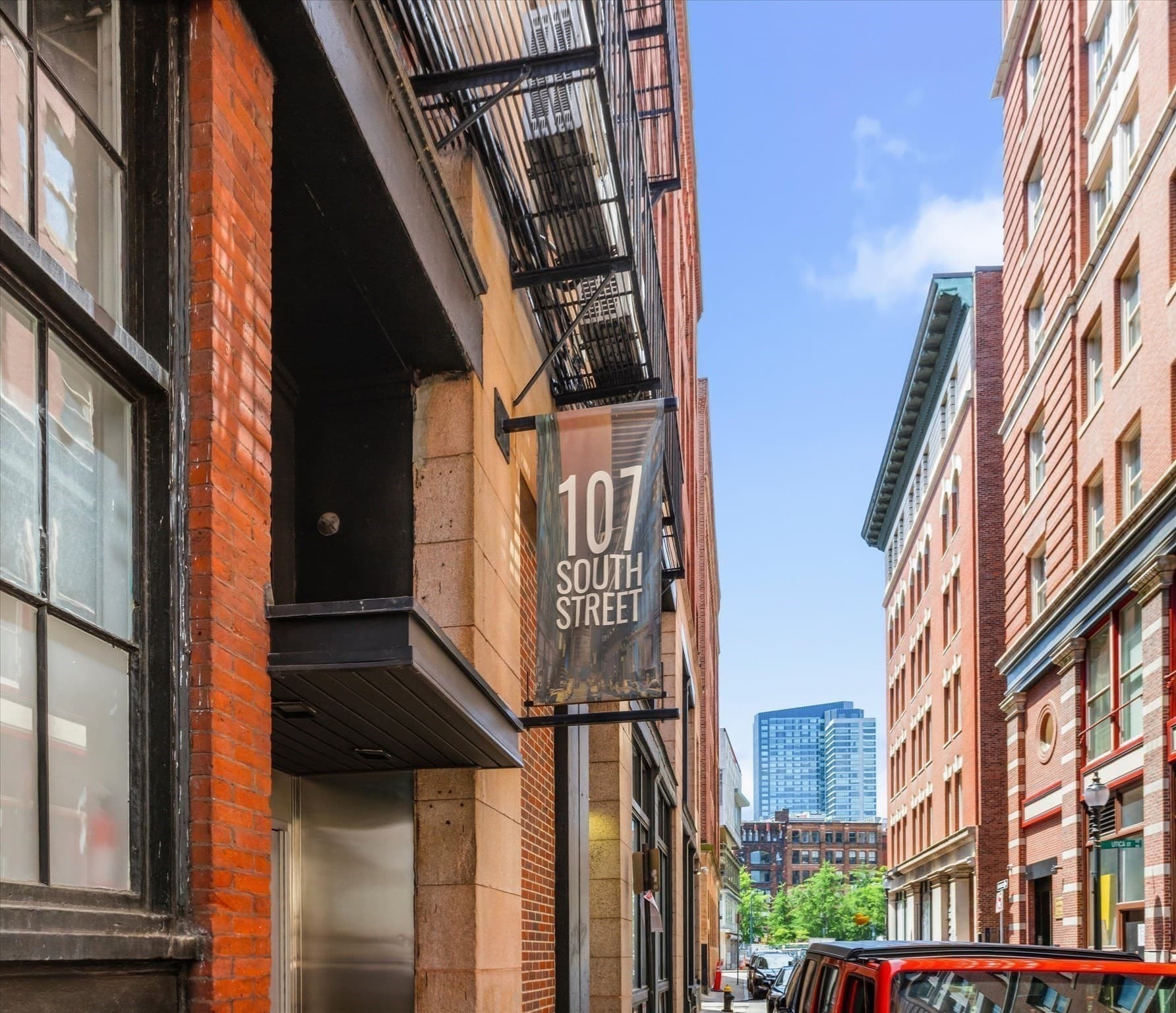 Condominium at 107 South St # 2F, Boston MA 02111, photo 4 of 38