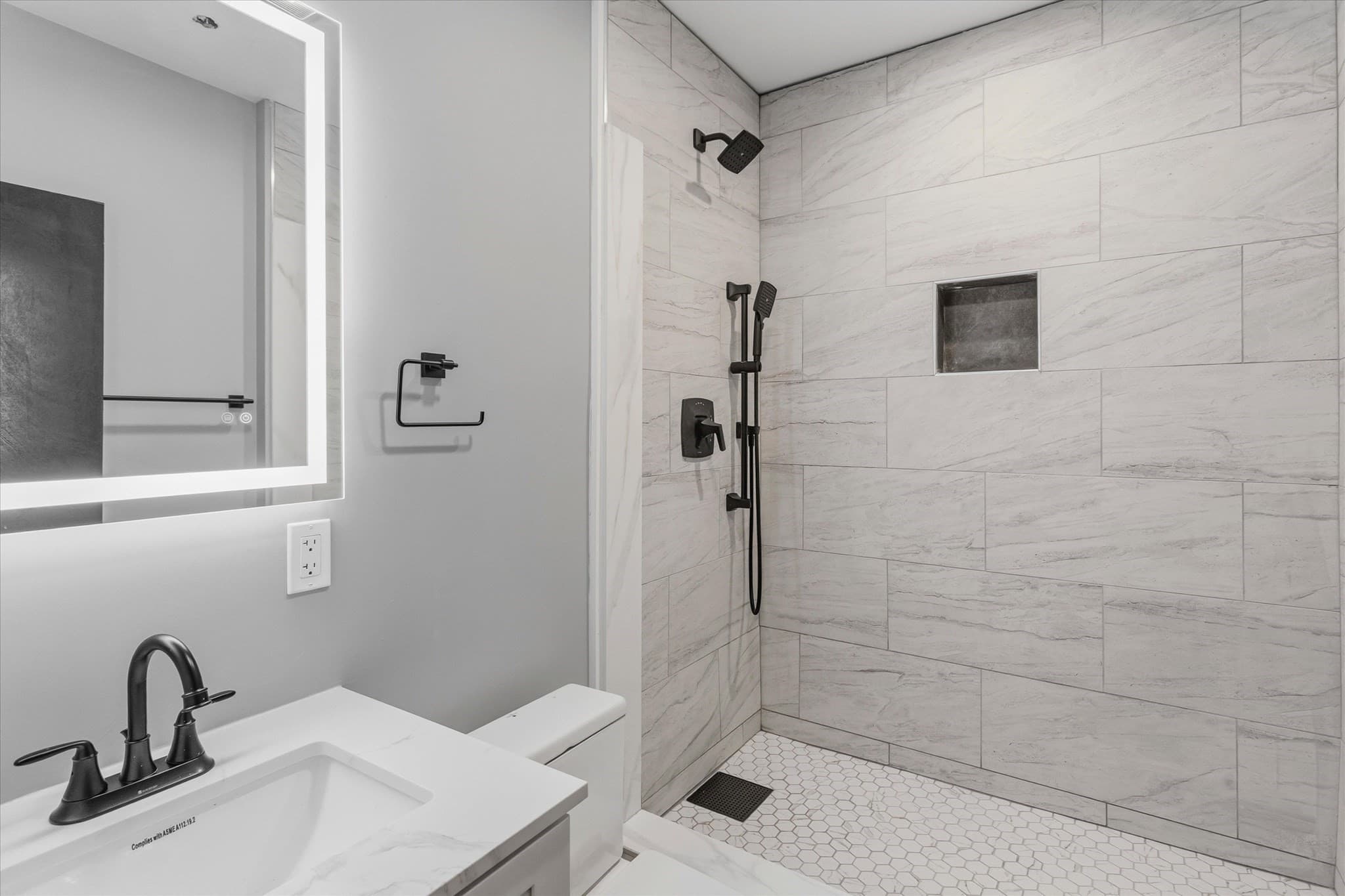 Condominium at 107 South St # 2F, Boston MA 02111, photo 21 of 38