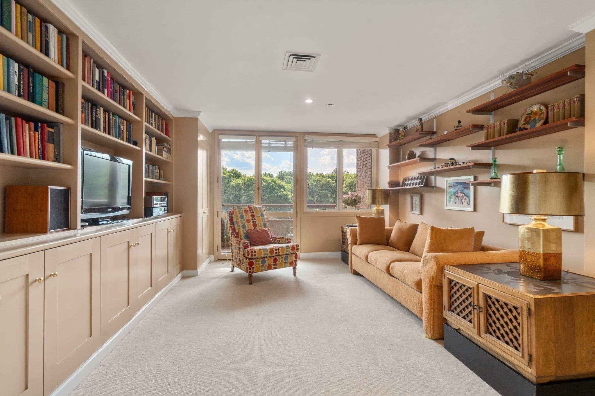 Condominium at 241 Perkins # C603, Boston MA 02130, photo 22 of 39