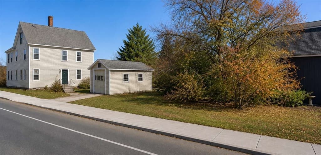 Single Family Residence at 360 Merrimac Street, Newburyport MA 01950, photo 4 of 41
