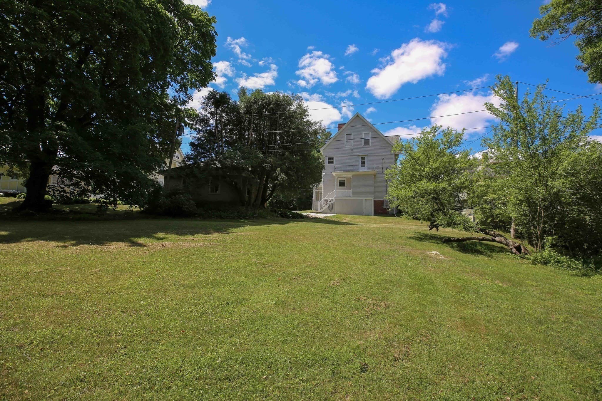 Single Family Residence at 911 Pleasant St, Worcester MA 01602, photo 42 of 42