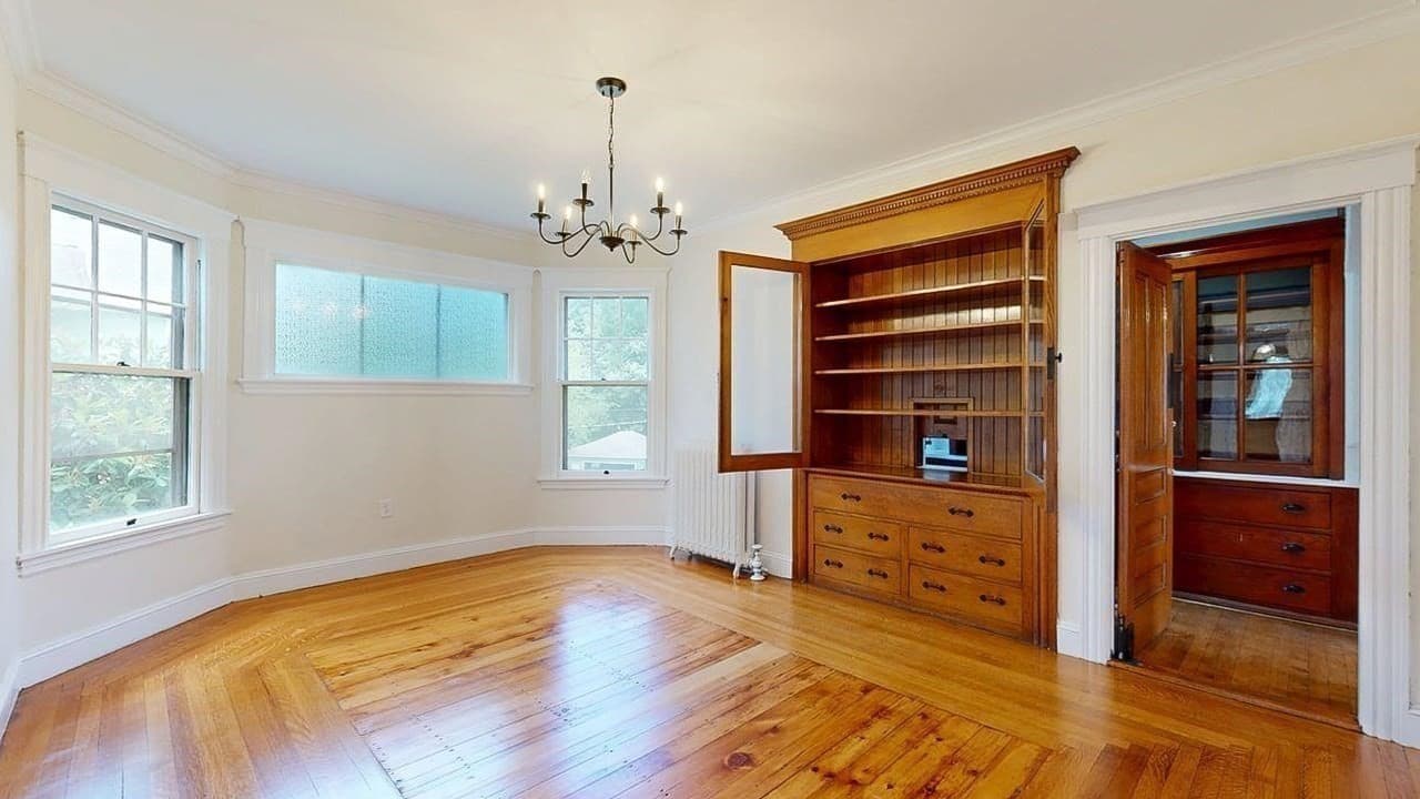 Single Family Residence at 911 Pleasant St, Worcester MA 01602, photo 22 of 42
