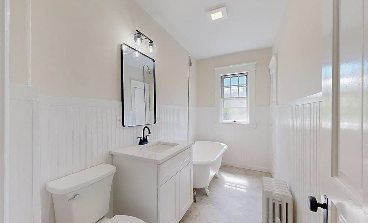 Single Family Residence at 911 Pleasant St, Worcester MA 01602, photo 32 of 42