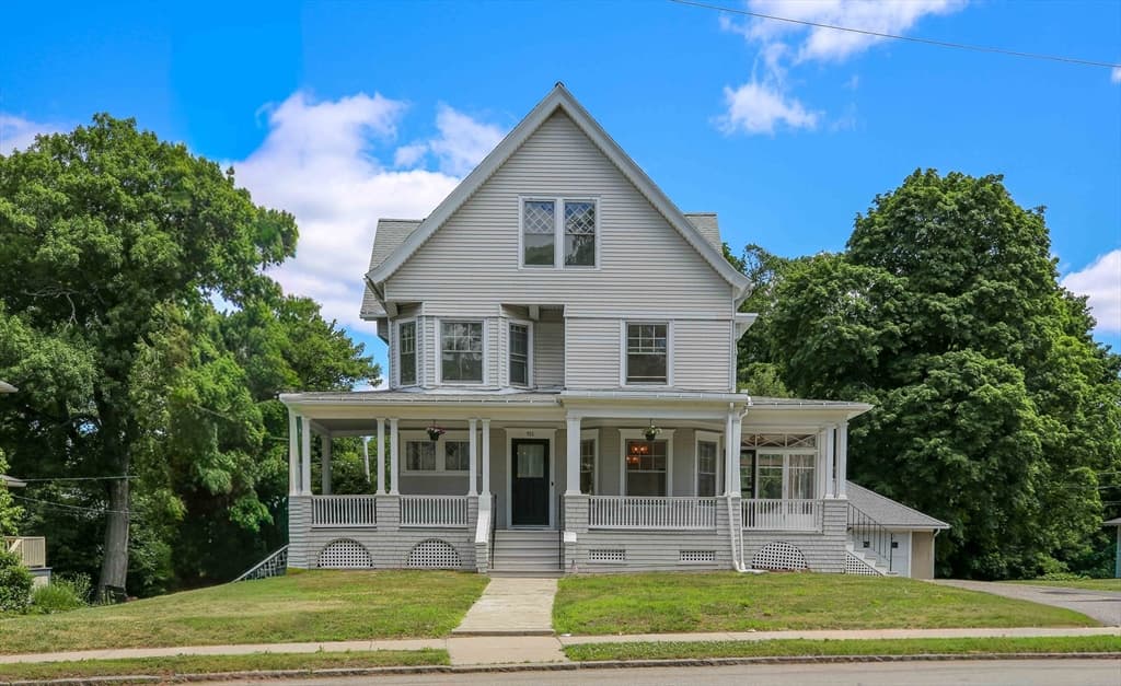 911 Pleasant St, Worcester MA 01602