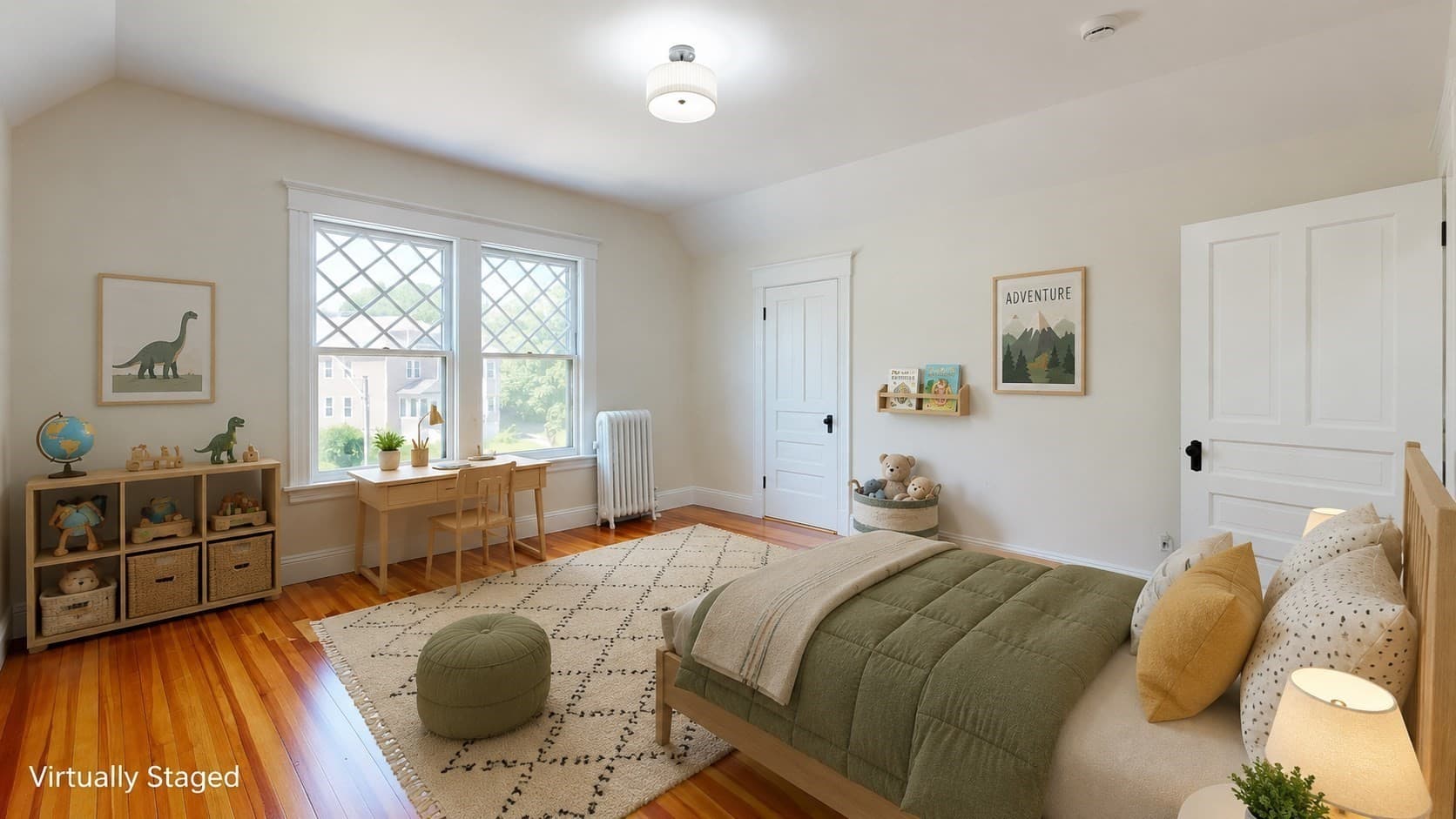 Single Family Residence at 911 Pleasant St, Worcester MA 01602, photo 9 of 42