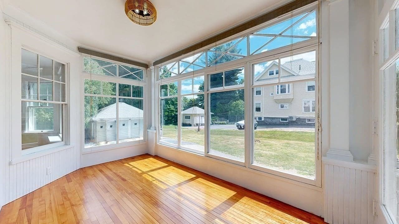 Single Family Residence at 911 Pleasant St, Worcester MA 01602, photo 24 of 42