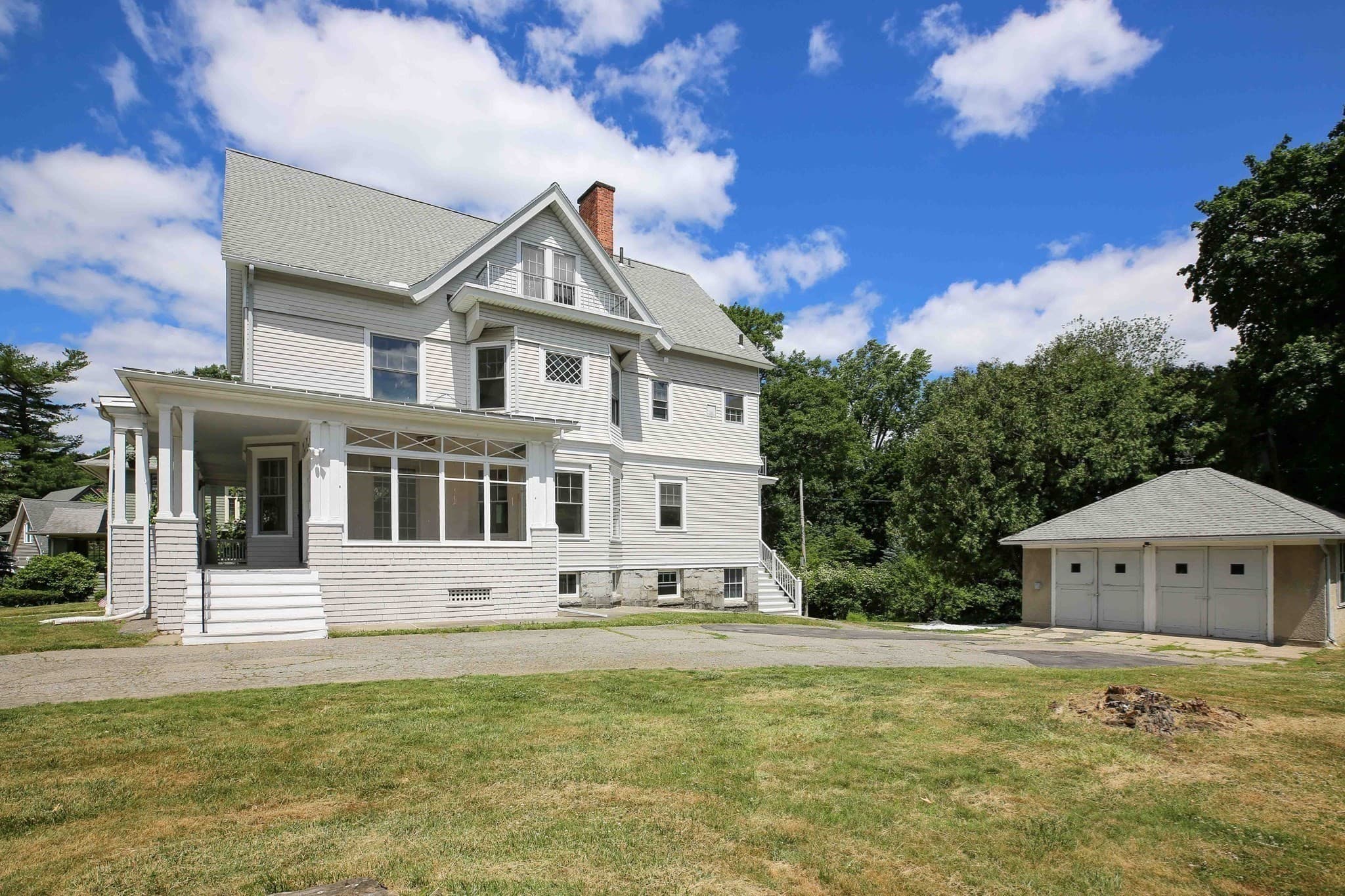 Single Family Residence at 911 Pleasant St, Worcester MA 01602, photo 40 of 42