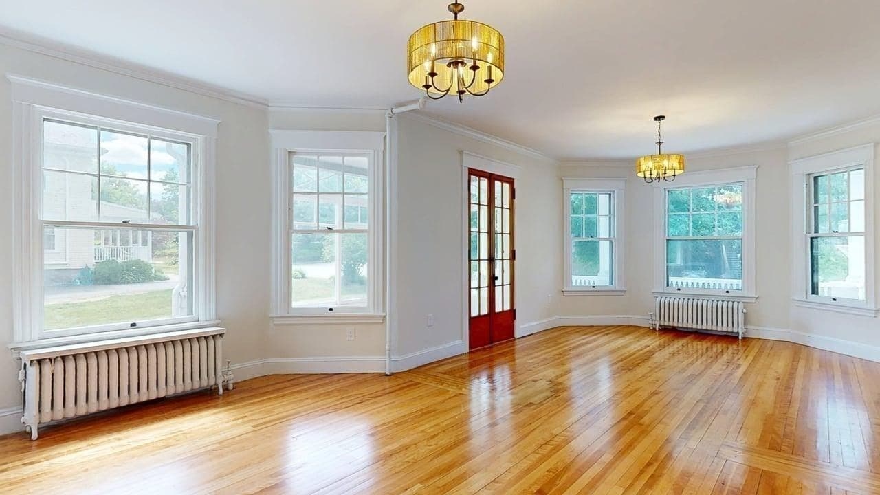 Single Family Residence at 911 Pleasant St, Worcester MA 01602, photo 21 of 42