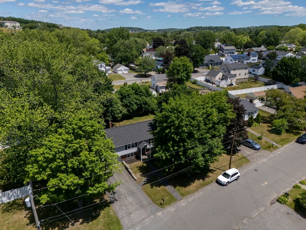 Single Family Residence at 35 Oakmeadow Ln, Methuen MA 01844, Methuen, photo 42 of 42