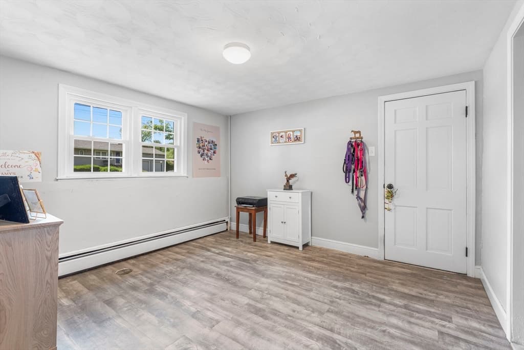 Single Family Residence at 35 Oakmeadow Ln, Methuen MA 01844, Methuen, photo 34 of 42