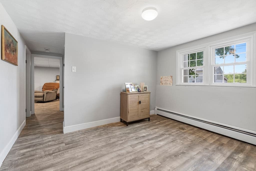 Single Family Residence at 35 Oakmeadow Ln, Methuen MA 01844, Methuen, photo 33 of 42