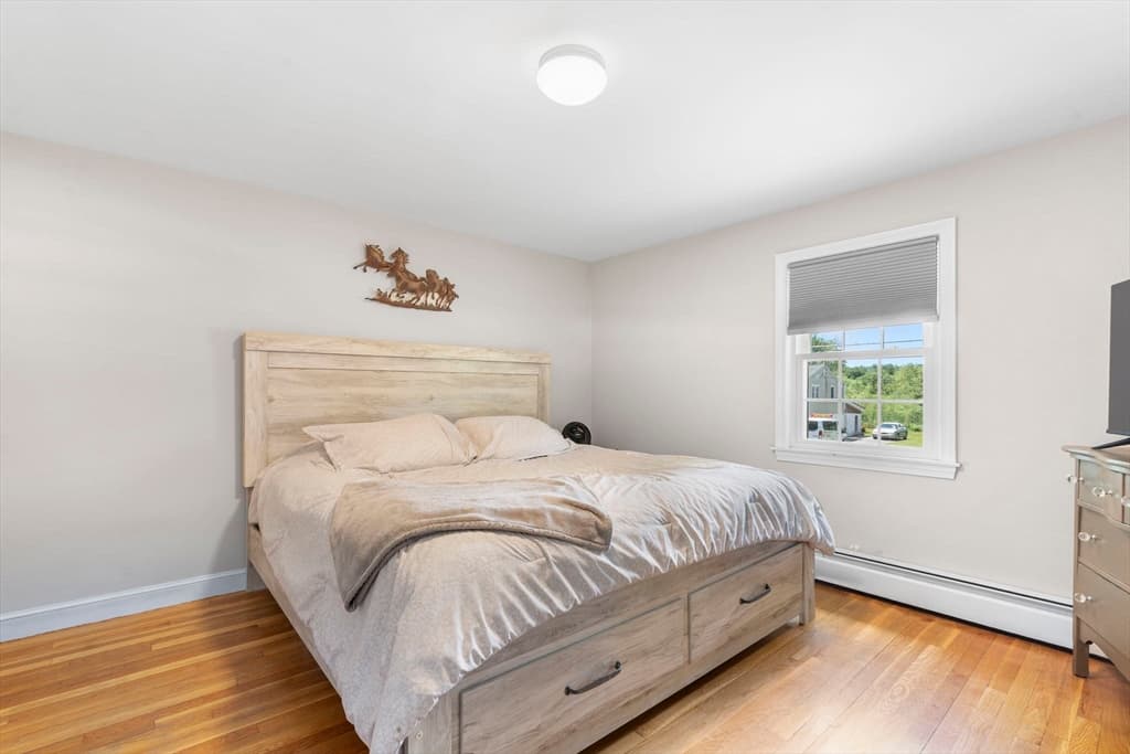 Single Family Residence at 35 Oakmeadow Ln, Methuen MA 01844, Methuen, photo 18 of 42