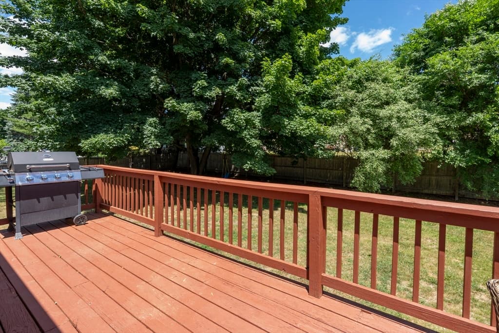 Single Family Residence at 35 Oakmeadow Ln, Methuen MA 01844, Methuen, photo 39 of 42