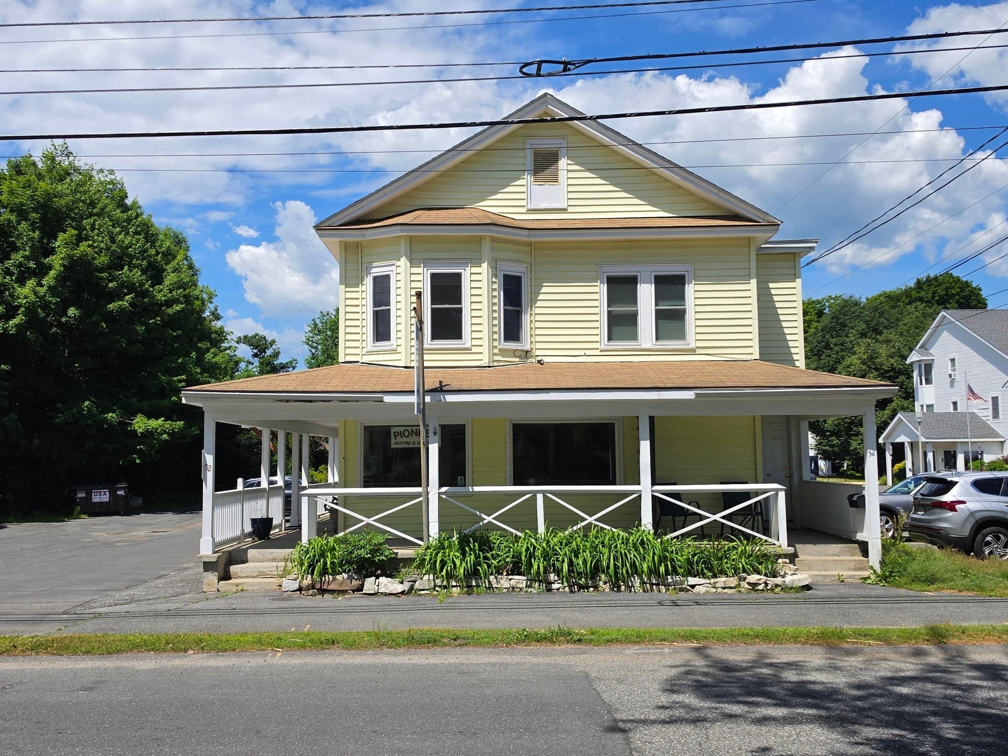 52 Maple St, Northampton MA 01062
