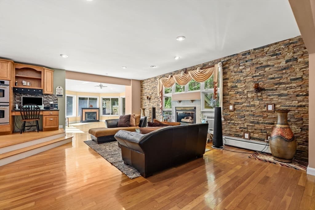 9 Abby Road, Westford MA 01886 photo 13