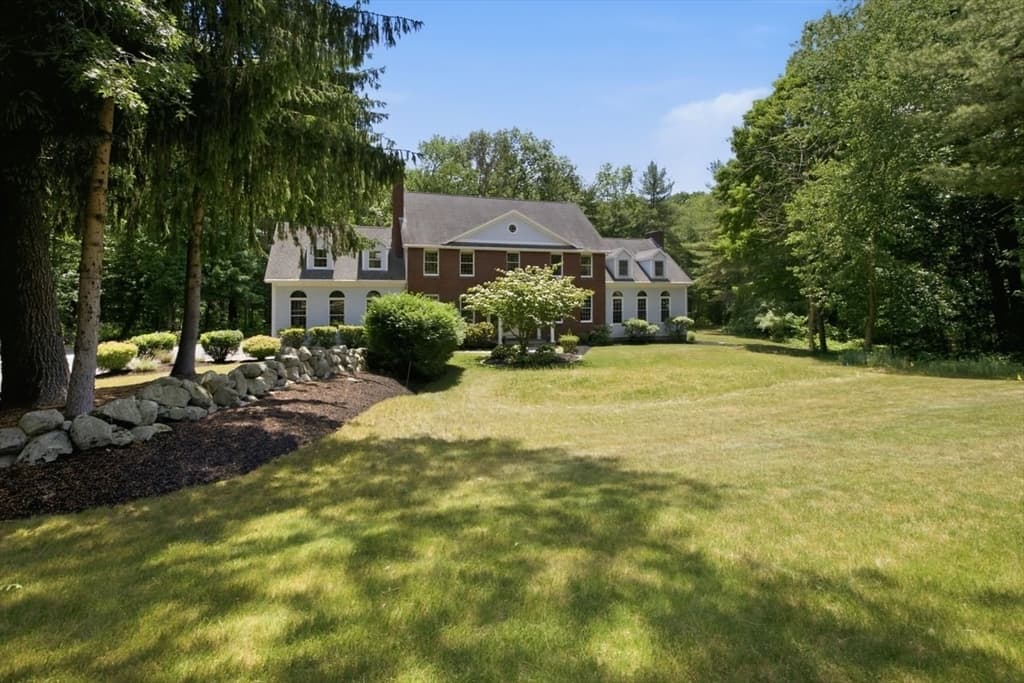 3 Windsor Drive, Foxboro MA 02035 photo 2