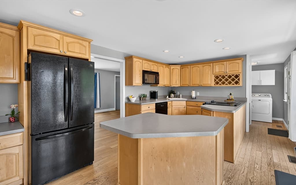 Single Family Residence at 38 Brown Ave, Lunenburg MA 01462, photo 13 of 42