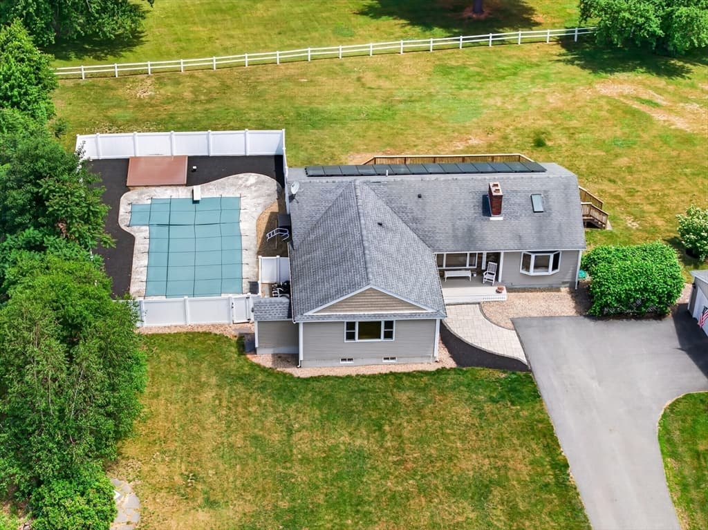 Single Family Residence at 38 Brown Ave, Lunenburg MA 01462, photo 3 of 42