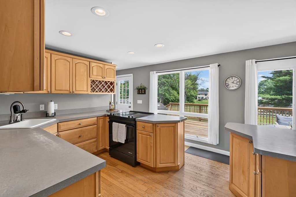 Single Family Residence at 38 Brown Ave, Lunenburg MA 01462, photo 10 of 42