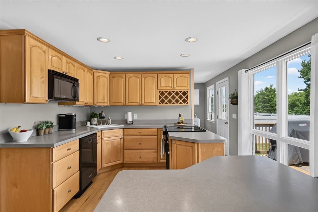 Single Family Residence at 38 Brown Ave, Lunenburg MA 01462, photo 11 of 42